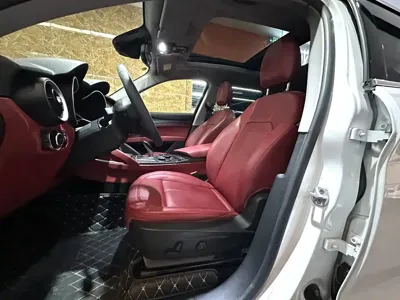 Alfa Romeo Stelvio 2018, 49000 км, за 88000 CNY - фото 7