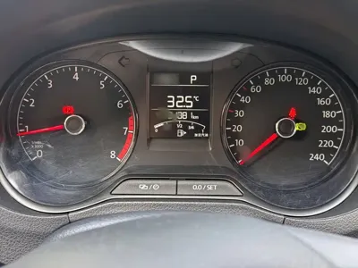 Volkswagen Polo 2016, 31800 км, за 29300 CNY