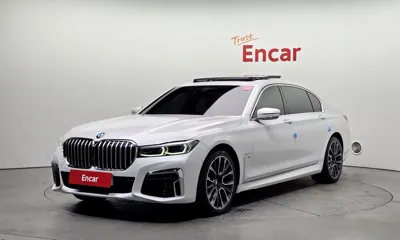 BMW 7-Series · 2021 год