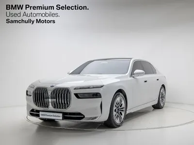 BMW 7-Series · 2023 год