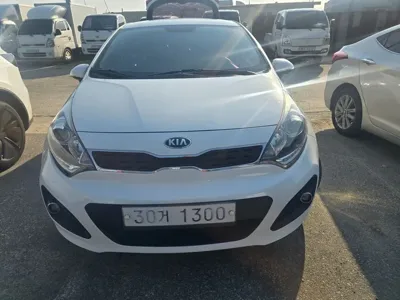 Kia Pride 2014, 122923 км, за 4900000 KRW