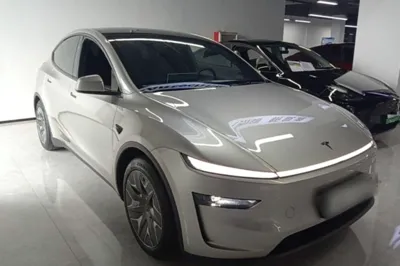 Tesla Model Y L 2025, 6899 км, за 329551.95 CNY - фото 3