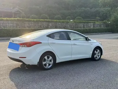 Hyundai Elantra Langdong 2014, 90000 км, за 19000 CNY