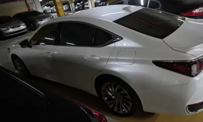 Lexus ES 2025, 41500 км, за 56000000 KRW