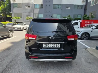 Kia Canival 2015, 179000 км, за 6900000 KRW