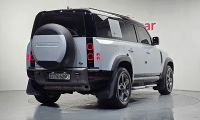Land Rover Defender 2023, 28366 км, за 71200000 KRW