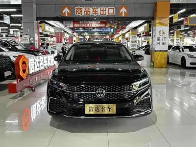Volkswagen Passat 2026, 8000 км, за 138800 CNY