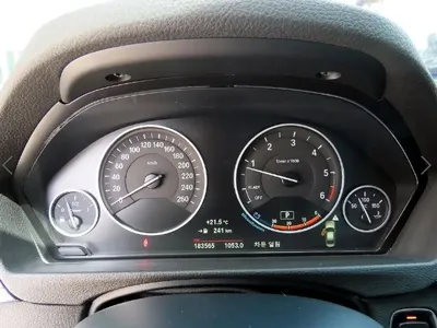 BMW 3-Series 2015, 183560 км, за 8650000 KRW - фото 9