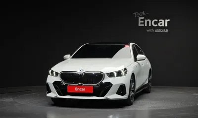 BMW 5-Series 2025, 11268 км, за 71800000 KRW - фото 3