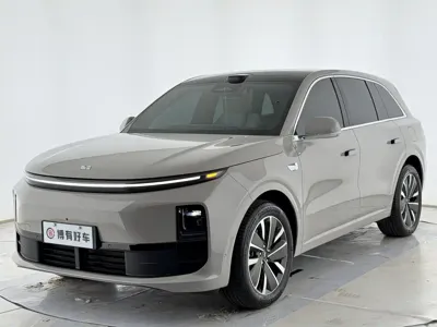 Li Auto Li L6 · 2025 год