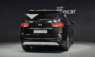 Kia Canival 2015, 104430 км, за 10200000 KRW