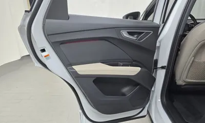 Audi Q4 e-tron 2023, 70789 км, за 33900000 KRW - фото 25