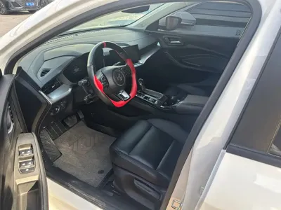 MG MG5 2021, 46000 км, за 28800 CNY