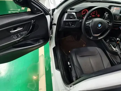 BMW 3 Series 2017, 134400 км, за 63200 CNY - фото 16