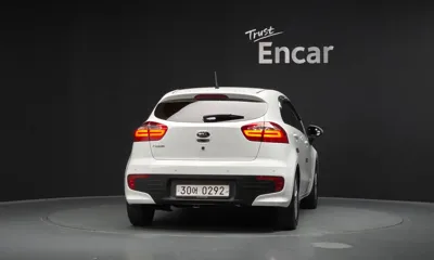 Kia Pride 2016, 23685 км, за 9700000 KRW