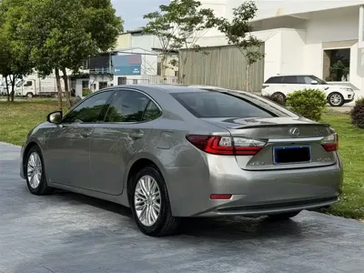 Lexus ES 2017, 110000 км, за 92800 CNY