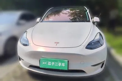 Tesla Model Y 2023, 36400 км, за 206967.93 CNY