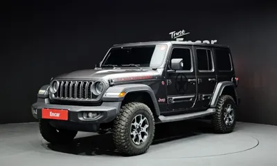 Jeep Wrangler · 2023 год