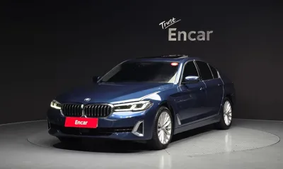 BMW 5-Series · 2021 год