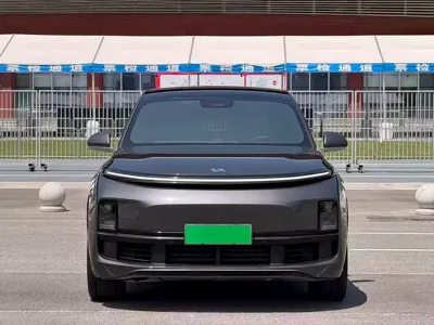 Li Auto Li L8 2023, 120000 км, за 186800 CNY