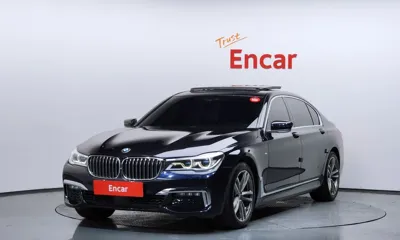 BMW 7-Series · 2018 год