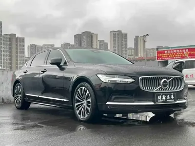 Volvo S90 2024, 38000 км, за 186800 CNY