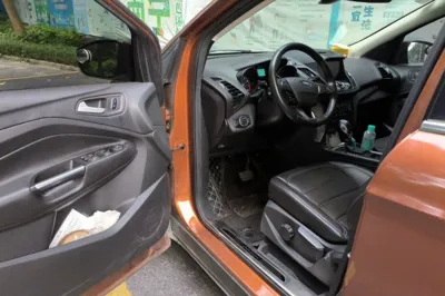 Ford Kuga 2017, 119100 км, за 38374.54 CNY - фото 16