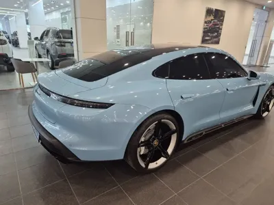Porsche Taycan 2023, 21333 км, за 145000000 KRW - фото 6