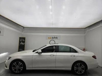 Mercedes-Benz E-Class 2022, 85000 км, за 37900000 KRW - фото 2
