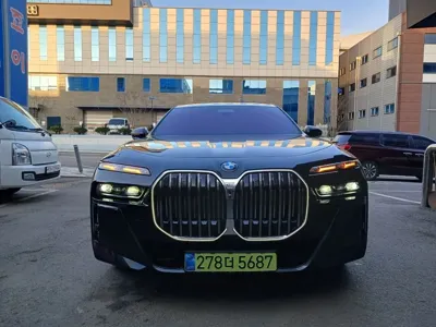 BMW 7-Series · 2025 год