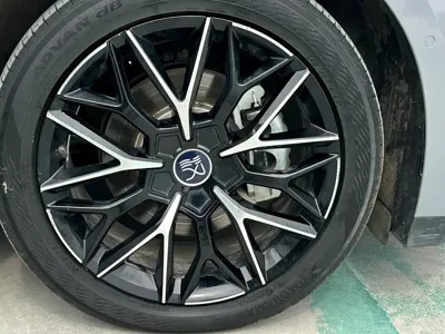 BYD Han 2025, 25000 км, за 118800 CNY - фото 23
