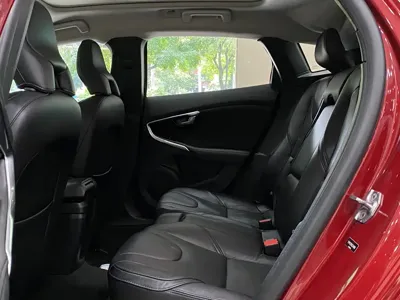 Volvo V40 2016, 110000 км, за 33800 CNY - фото 6