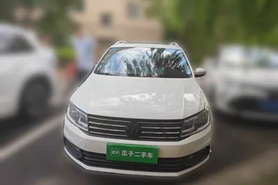 Volkswagen Santana 2017, 80500 км, за 35145.5 CNY