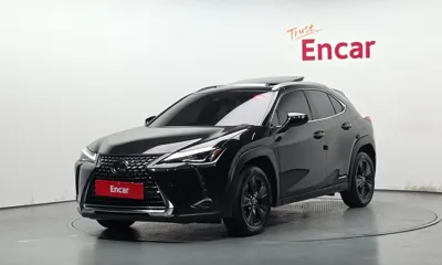 Lexus UX · 2021 год