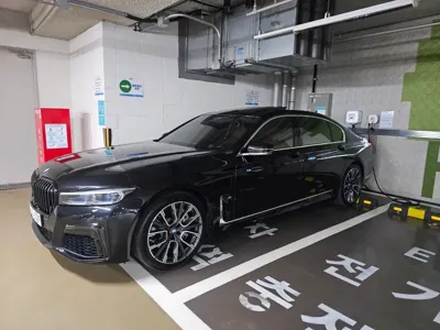 BMW 7-Series 2021, 105000 км, за 78820000 KRW
