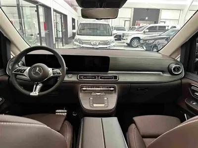 Mercedes-Benz V-Class 2025, 13000 км, за 466000 CNY - фото 19