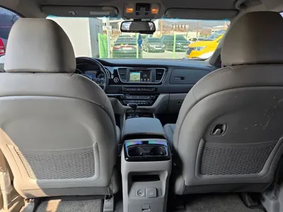 Kia Canival 2018, 80773 км, за 13000000 KRW - фото 19
