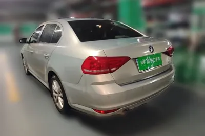 Volkswagen Lavida 2017, 169000 км, за 44662.66 CNY