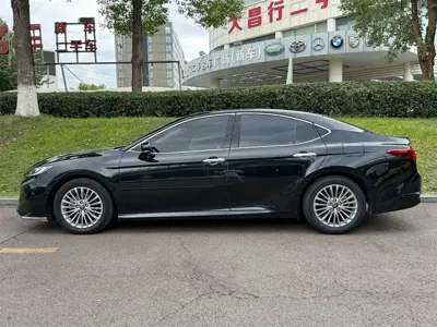 Toyota Camry 2024, 42000 км, за 125000 CNY