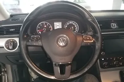 Volkswagen Passat 2014, 128000 км, за 52144.77 CNY - фото 19