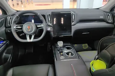 Hongqi HS3 PHEV 2025, 5300 км, за 107693.06 CNY - фото 12