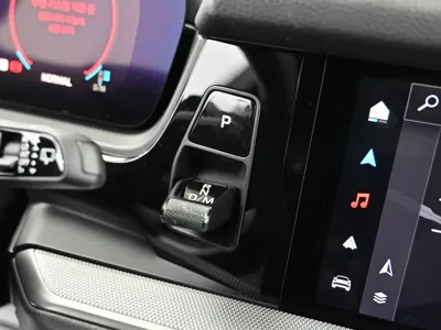 Porsche Cayenne 2024, 14090 км, за 125000000 KRW - фото 9