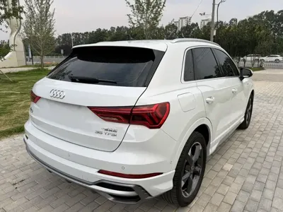 Audi Q3 2023, 31000 км, за 189800 CNY