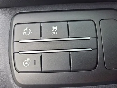 KG_Mobility_Ssangyong TIBOLI 2015, 111930 км, за 6800000 KRW - фото 17