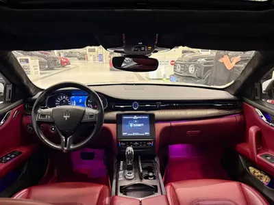 Maserati Quattroporte 2019, 80000 км, за 298000 CNY