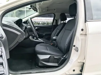 Ford Focus 2016, 80000 км, за 22799 CNY - фото 18