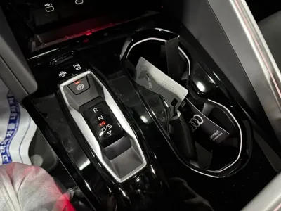 Audi Q5 2025, 20 км, за 86000000 KRW - фото 11