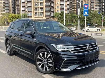 Volkswagen Tiguan L 2021, 50000 км, за 99800 CNY