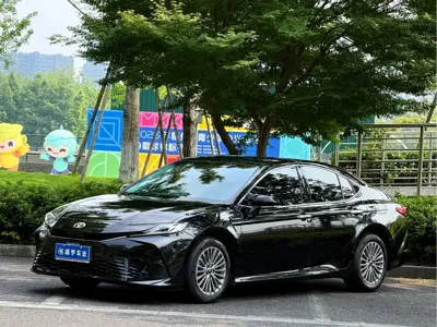 Toyota Camry · 2024 год
