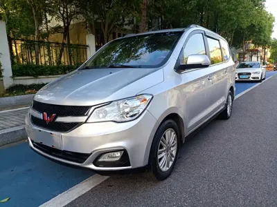 Wuling Hongguang · 2015 год